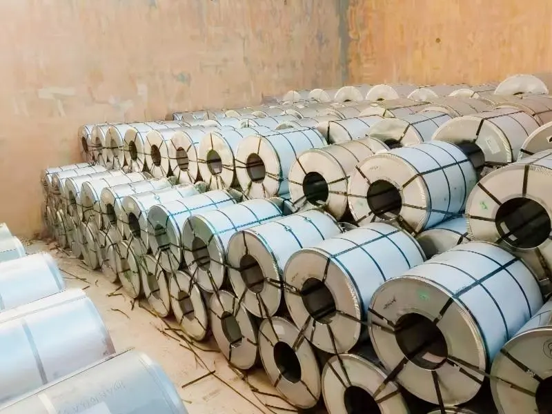 Customer inspecting steel plate before shipment