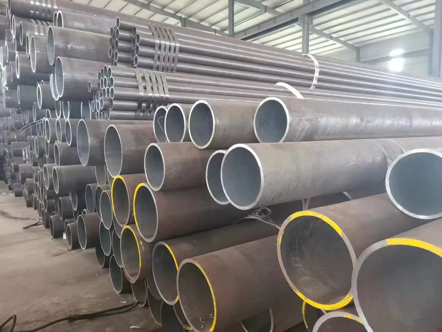ASTM A106 20# 45# Seamless Steel Pipe OD 10-609mm Supplier