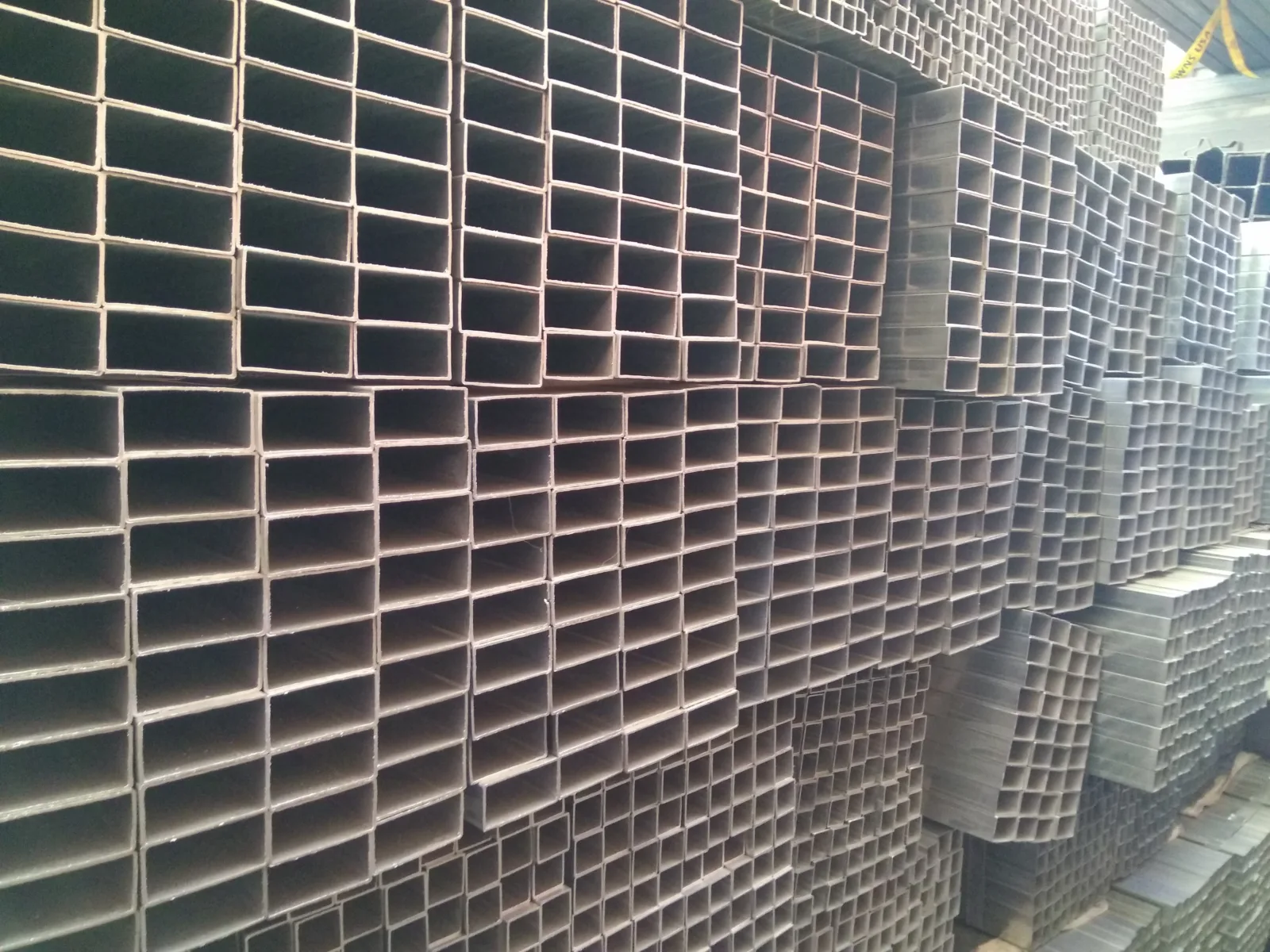 ASTM A500 Rectangular Hollow Section Tube 1-30mm Wall Supplier