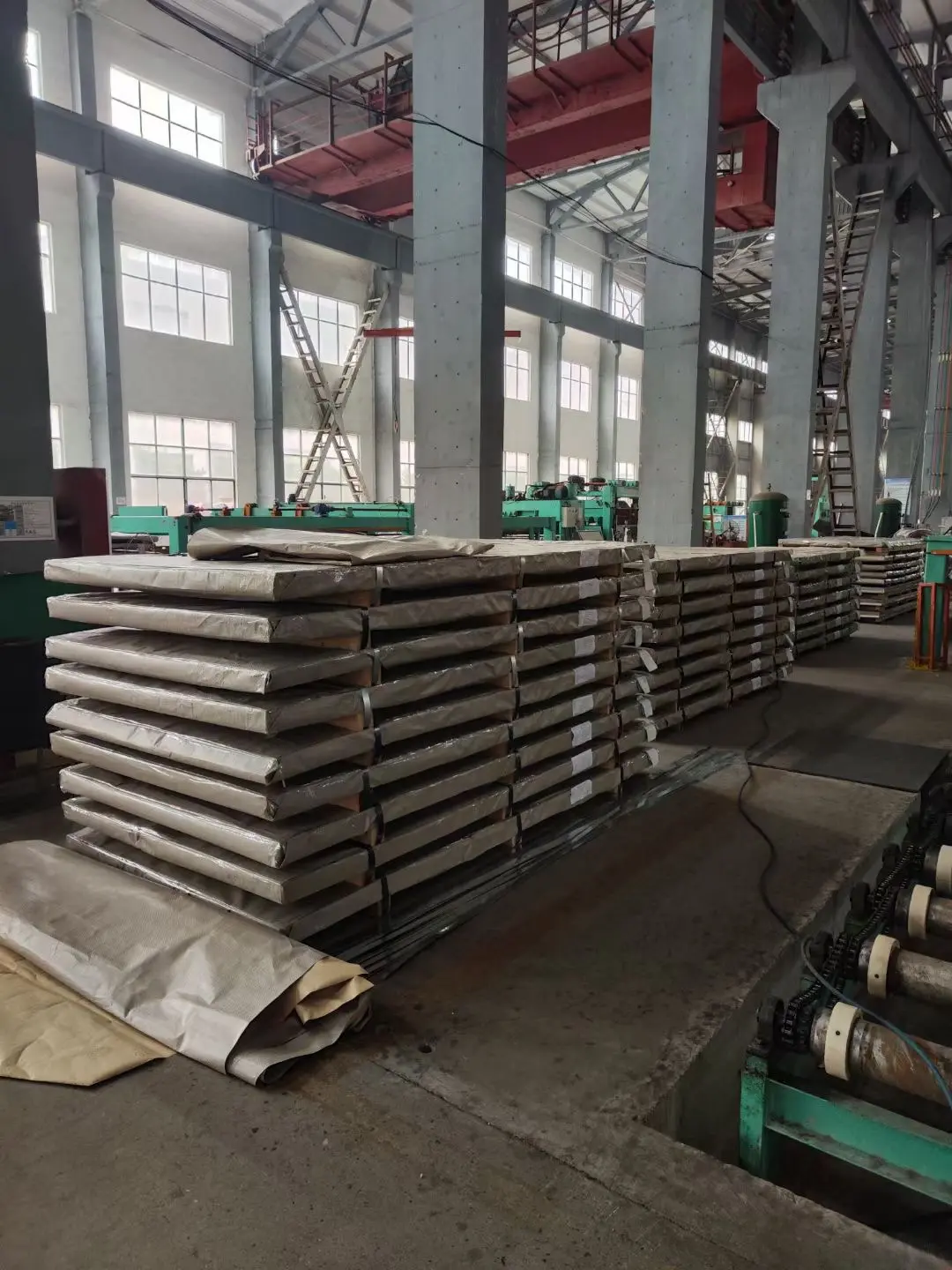 Boiler and pressure vessel plate processing workshop