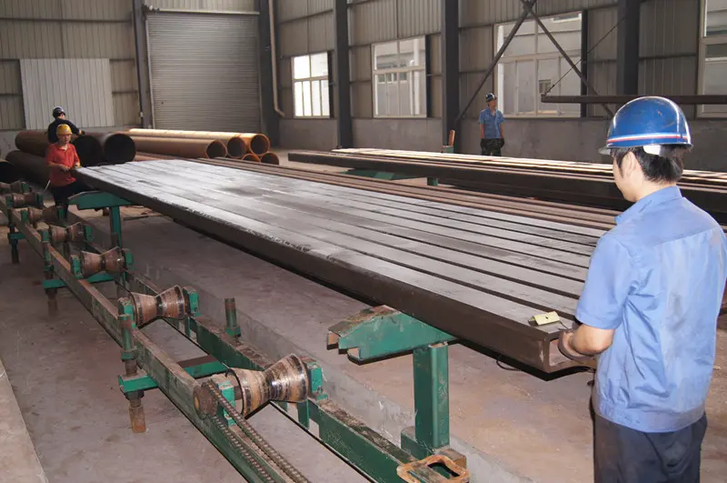 Wear-resistant plate for machinery manufacturing