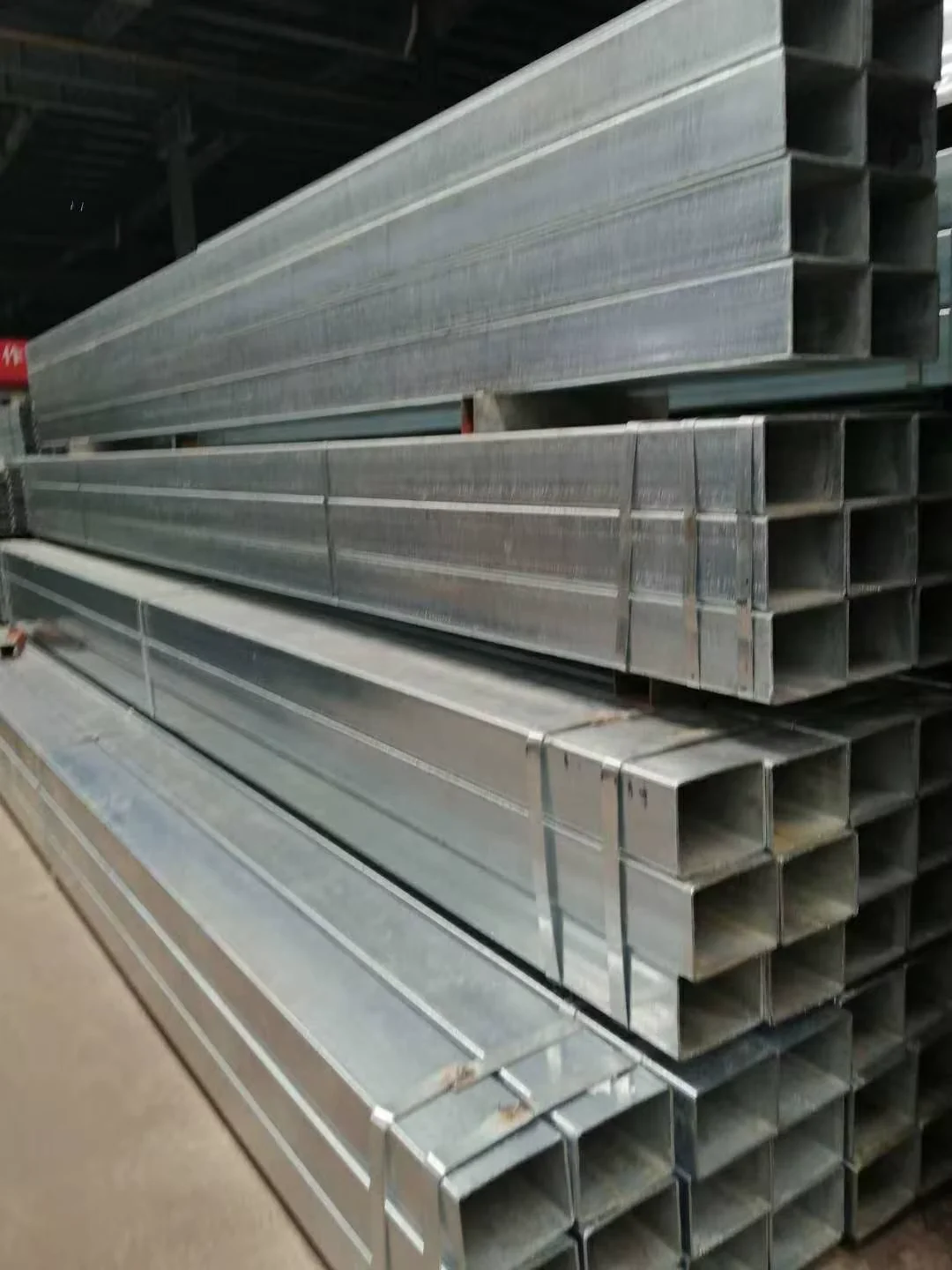 Q235 Q345 SS400 Galvanized Square Rectangular Steel Tube Supplier