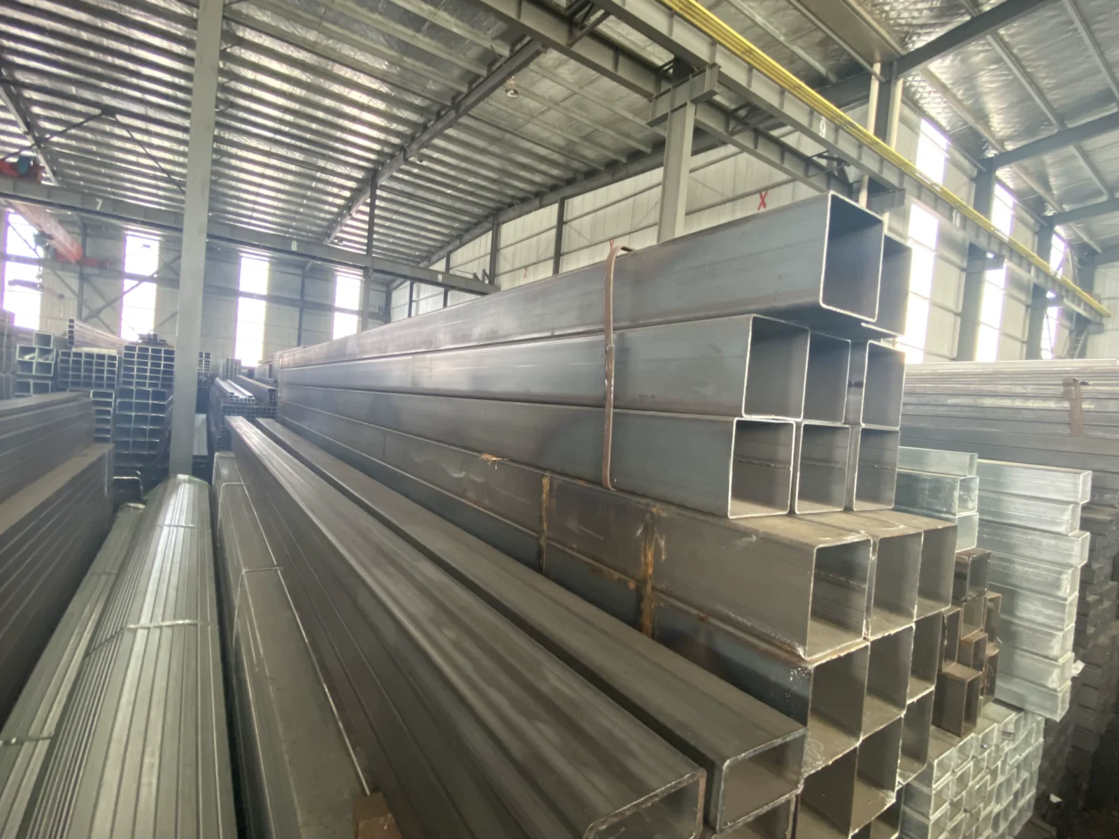 Q235 Q355 Rectangular Hollow Steel Tube 20-500mm EN10219 ASTM A500 Supplier